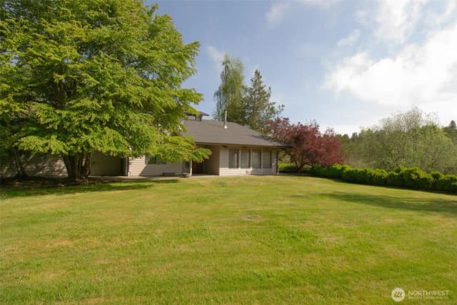 Property photo for 1526 36th Avenue W, Olympia photo 2