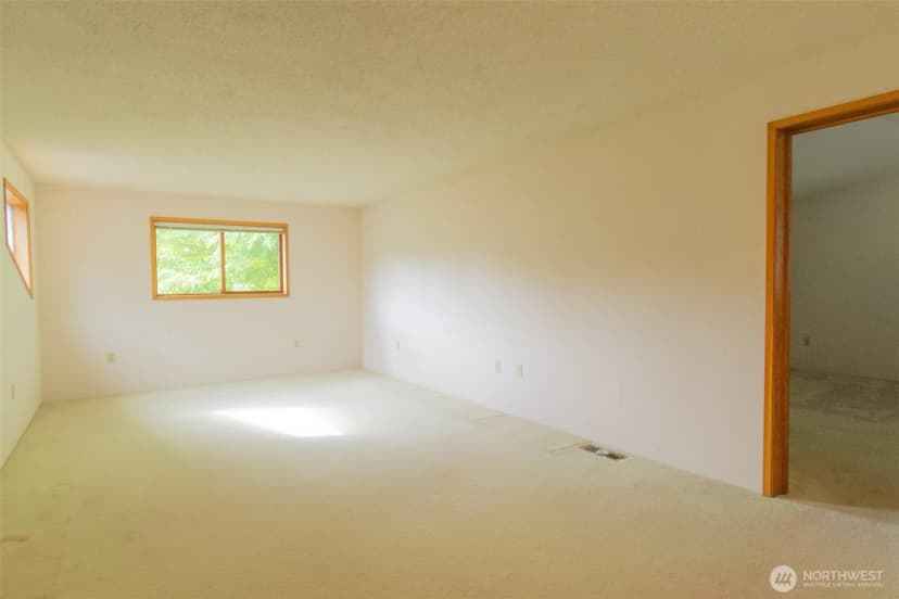 Property photo for 1526 36th Avenue W, Olympia photo 11