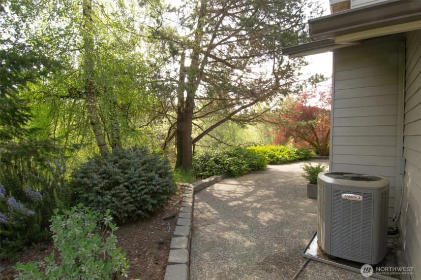 Property photo for 1526 36th Avenue W, Olympia photo 22