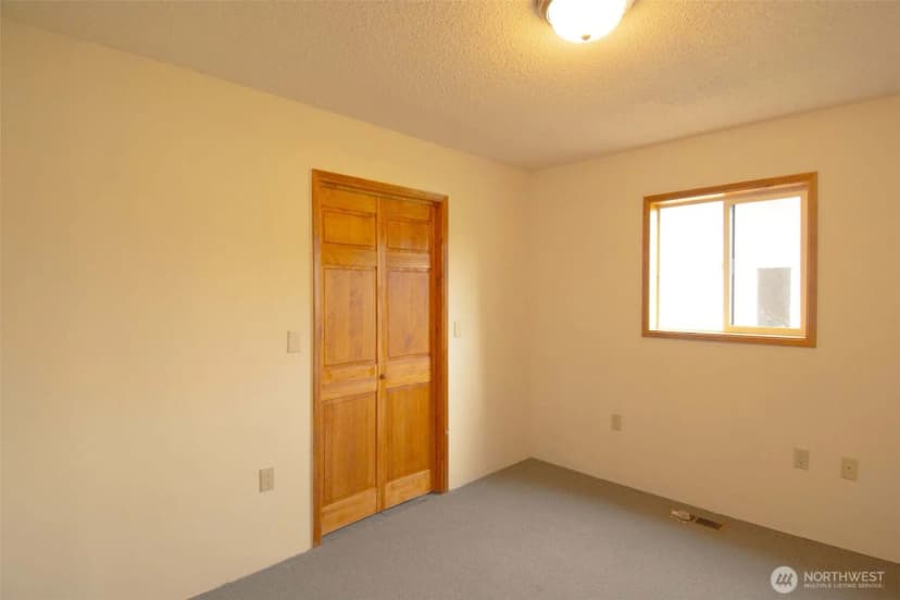 Property photo for 1526 36th Avenue W, Olympia photo 17