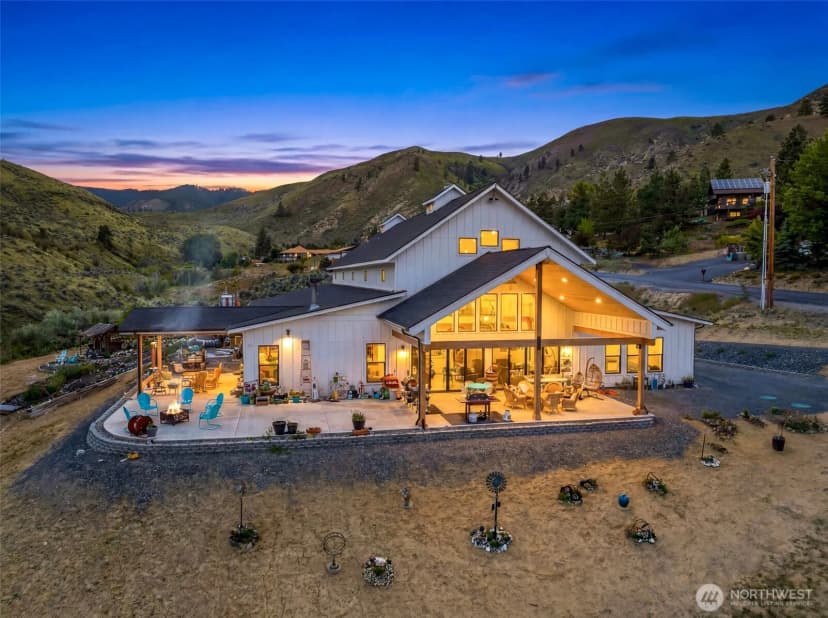 Property photo for 1541 Pitcher Canyon Road, Wenatchee
