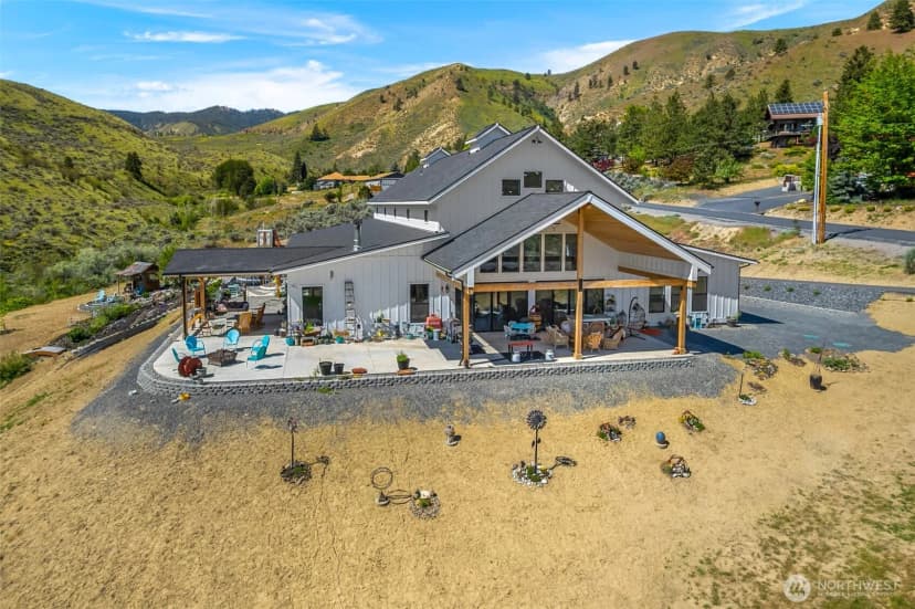 Property photo for 1541 Pitcher Canyon Road, Wenatchee photo 7