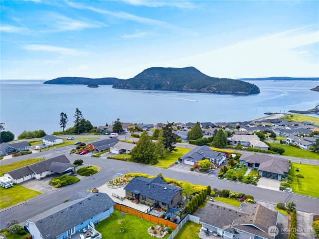 Property photo for 4708 Queen Ann Way, Anacortes photo 3