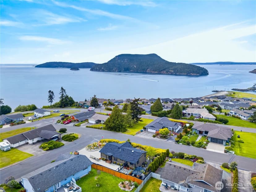 Property photo for 4708 Queen Ann Way, Anacortes photo 3
