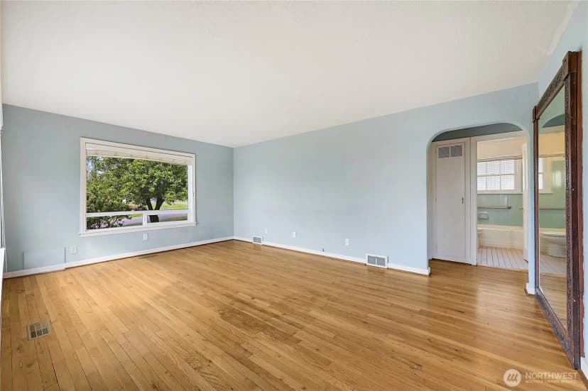 Property photo for 340 Pierce Street, Port Townsend photo 9