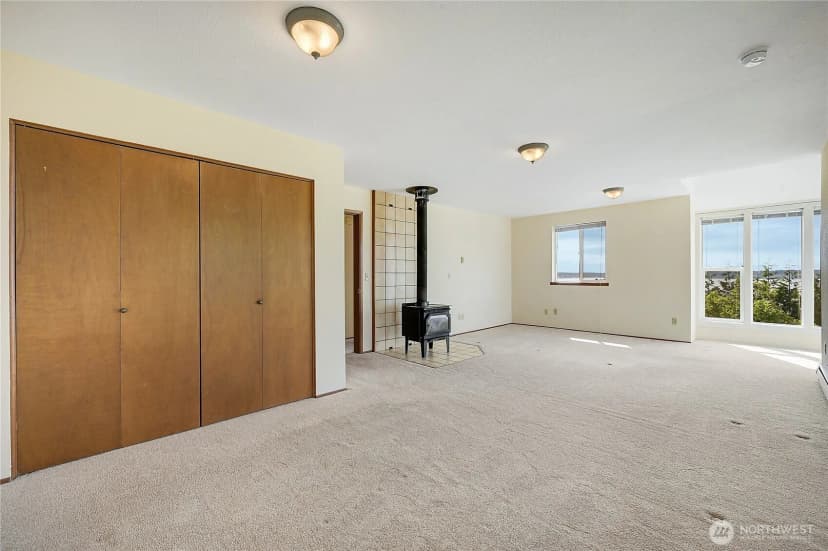 Property photo for 340 Pierce Street, Port Townsend photo 26