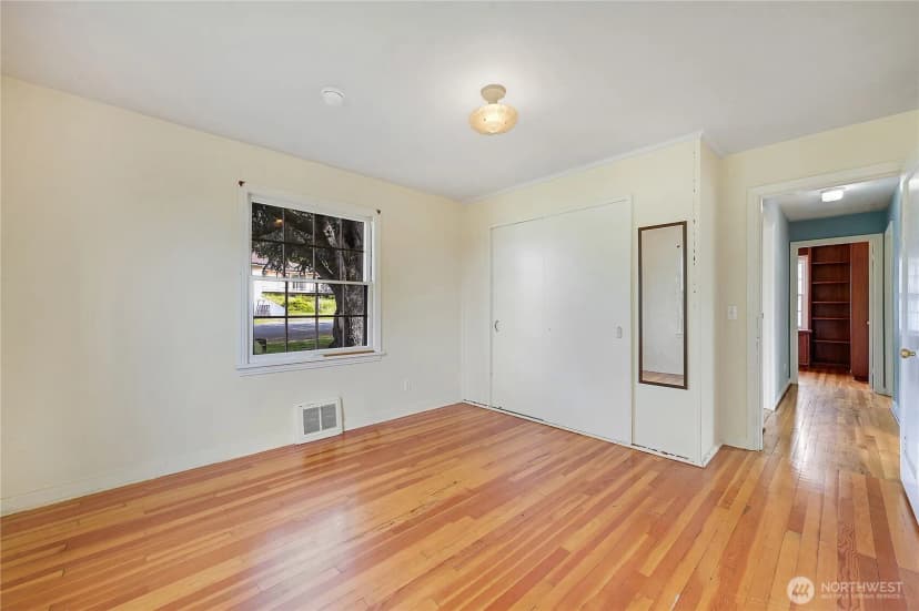 Property photo for 340 Pierce Street, Port Townsend photo 23