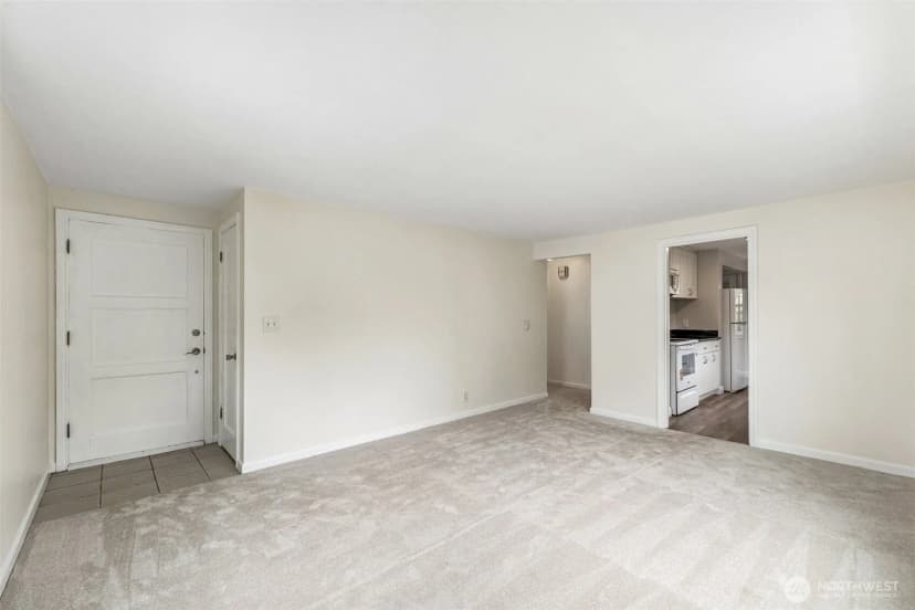 Property photo for 517 Bronson Way Ne, Renton photo 6