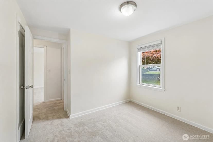Property photo for 517 Bronson Way Ne, Renton photo 19