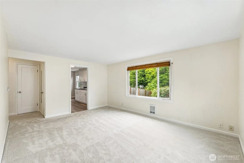 Property photo for 517 Bronson Way Ne, Renton photo 8