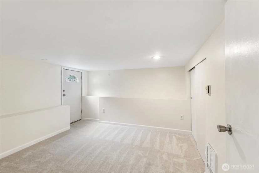 Property photo for 517 Bronson Way Ne, Renton photo 21