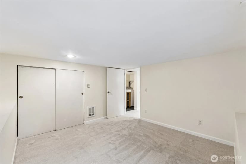 Property photo for 517 Bronson Way Ne, Renton photo 24