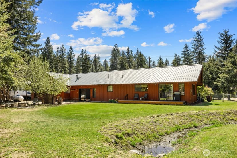 Property photo for 61 S Lake Cabins Road, Ronald photo 27