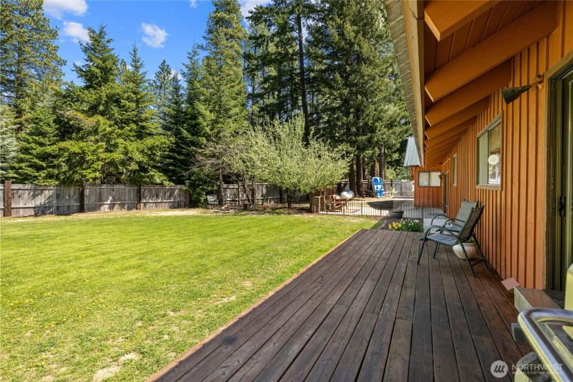 Property photo for 61 S Lake Cabins Road, Ronald photo 21