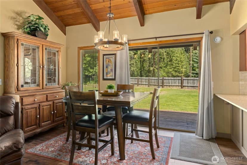 Property photo for 61 S Lake Cabins Road, Ronald photo 6
