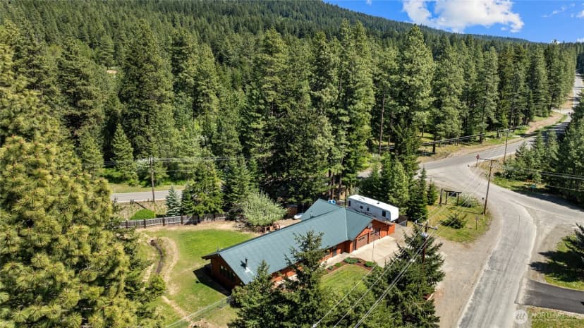 Property photo for 61 S Lake Cabins Road, Ronald photo 28