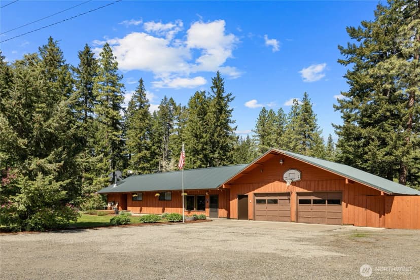 Property photo for 61 S Lake Cabins Road, Ronald photo 24