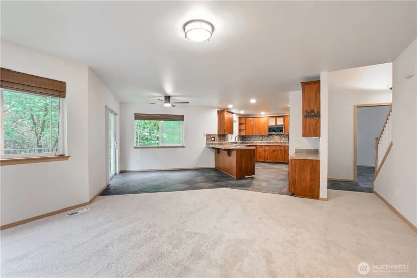 Property photo for 9430 Ne 181st Lane, Bothell photo 4