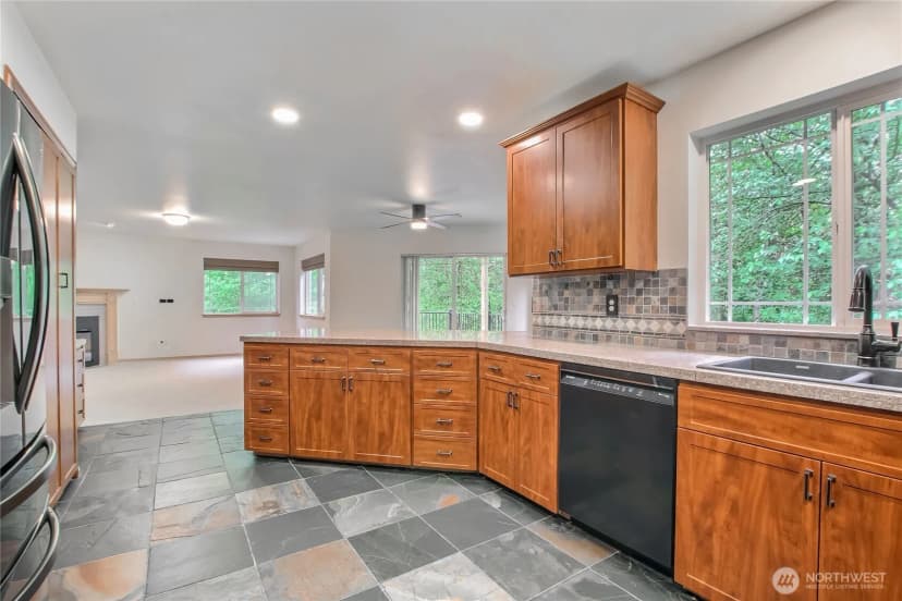 Property photo for 9430 Ne 181st Lane, Bothell photo 6