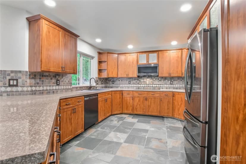Property photo for 9430 Ne 181st Lane, Bothell photo 5