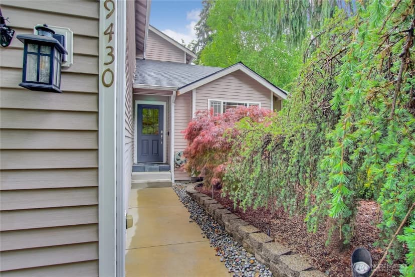 Property photo for 9430 Ne 181st Lane, Bothell photo 2