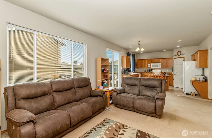 Property photo for 6822 38th Place Ne, Marysville photo 12