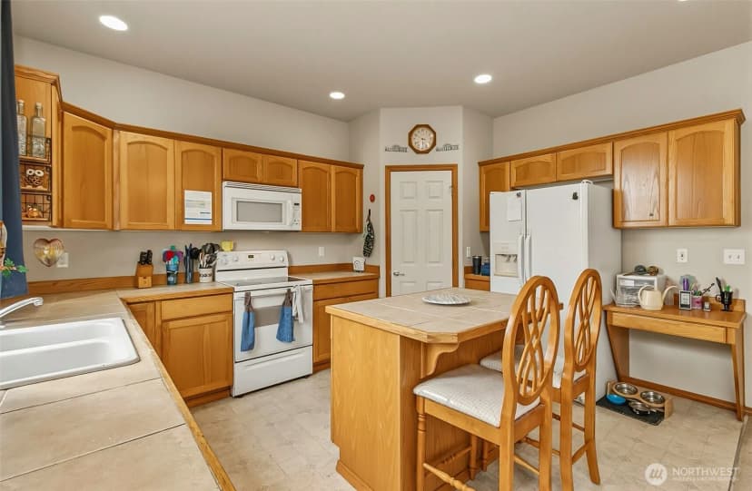 Property photo for 6822 38th Place Ne, Marysville photo 7