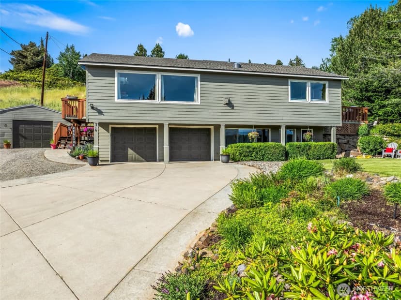 Property photo for 316 Easy Street, Wenatchee
