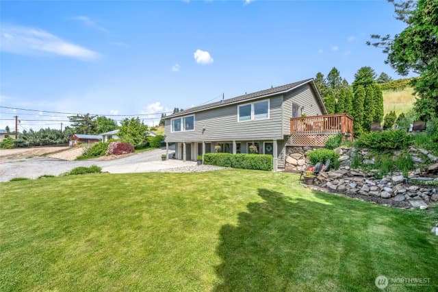 Property photo for 316 Easy Street, Wenatchee photo 2