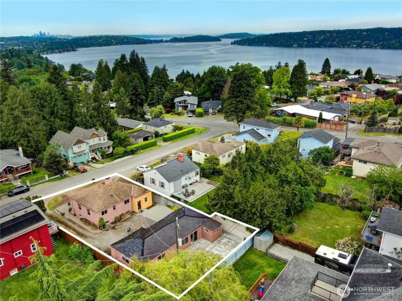 Property photo for 10820 Lake Ridge Drive S, Seattle photo 32