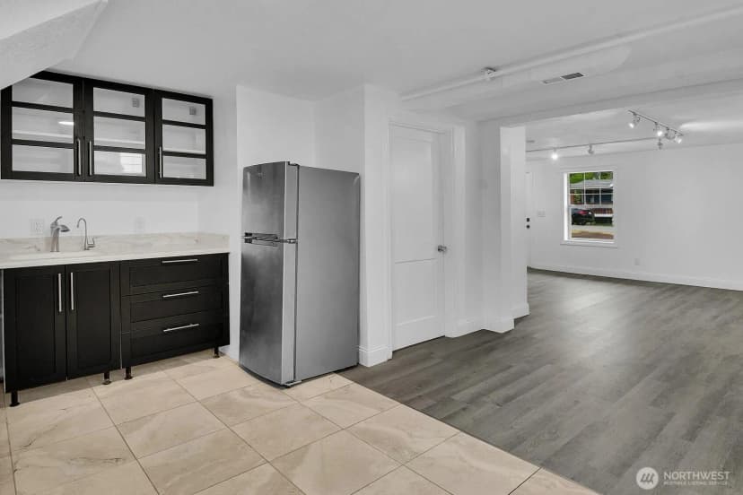 Property photo for 10820 Lake Ridge Drive S, Seattle photo 18