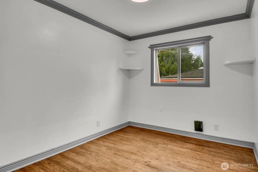 Property photo for 10820 Lake Ridge Drive S, Seattle photo 12