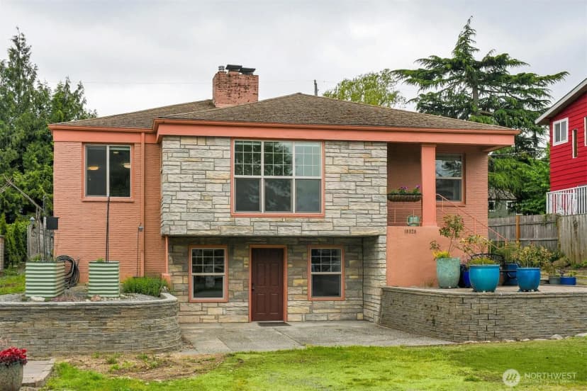 Property photo for 10820 Lake Ridge Drive S, Seattle photo 2