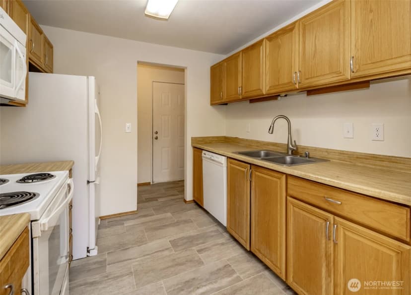 Property photo for 1710 Sw 318th Place #44d, Federal Way photo 12