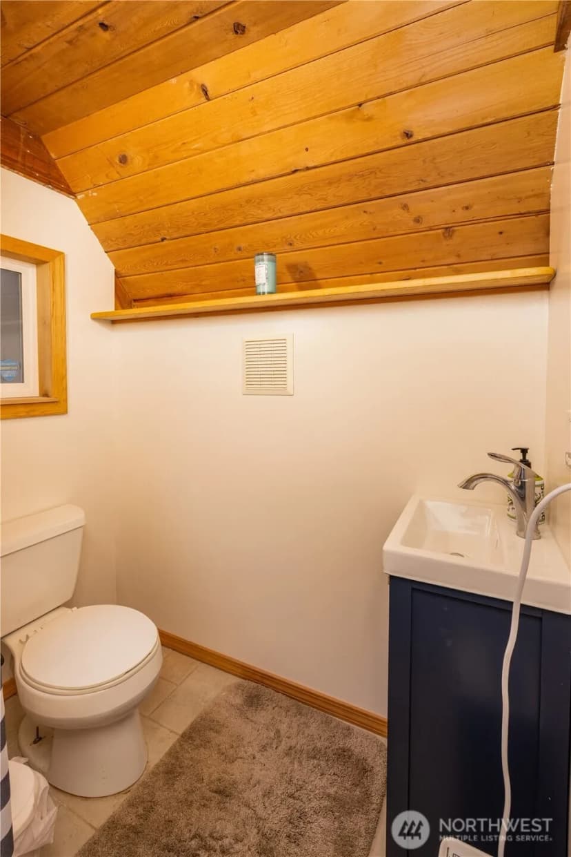 Property photo for 33474 S South Shore Drive, Mount Vernon photo 12