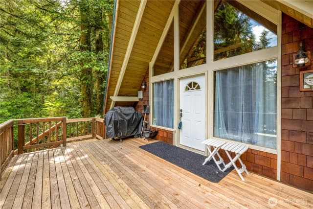 Property photo for 33474 S South Shore Drive, Mount Vernon photo 4