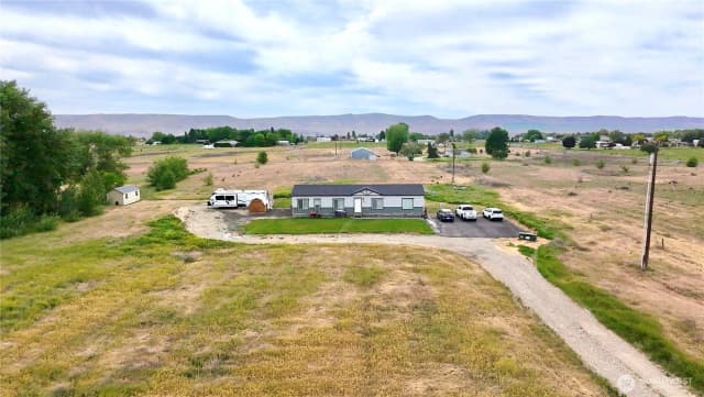 Property photo for 174958 W Apricot Rd, Grandview