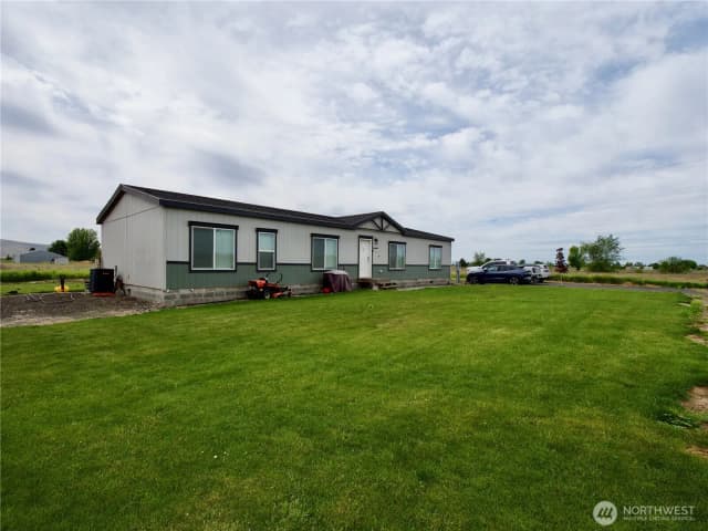 Property photo for 174958 W Apricot Rd, Grandview photo 2