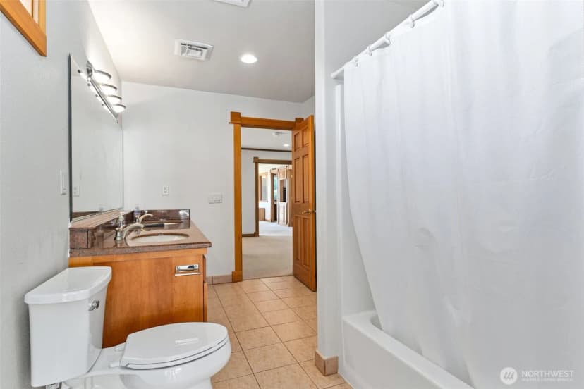 Property photo for 238 25th Street Nw, Long Beach photo 26