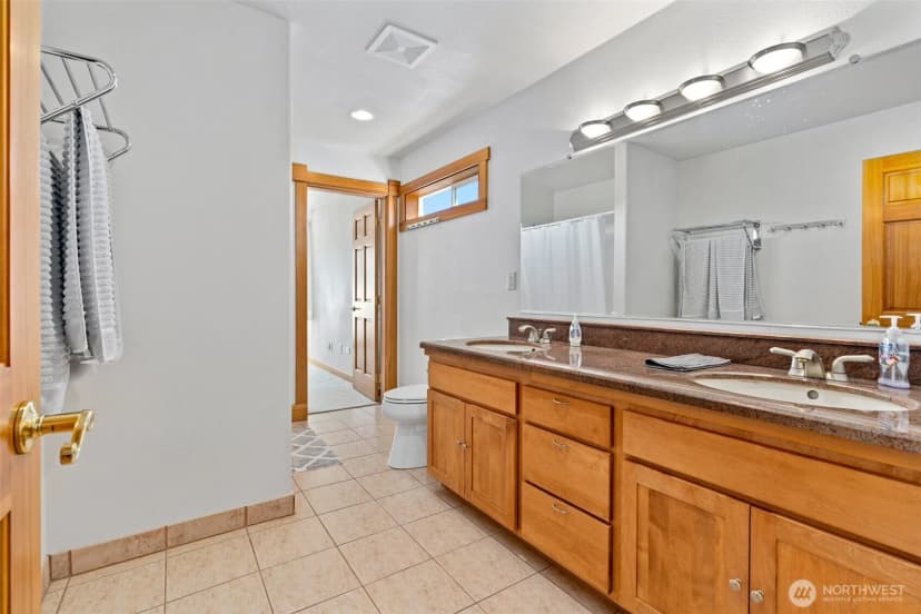 Property photo for 238 25th Street Nw, Long Beach photo 25
