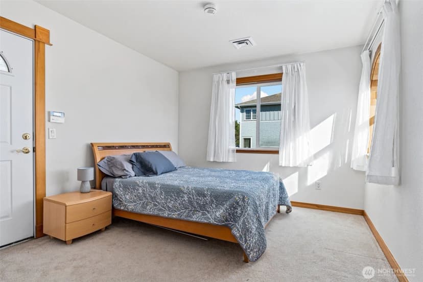 Property photo for 238 25th Street Nw, Long Beach photo 27