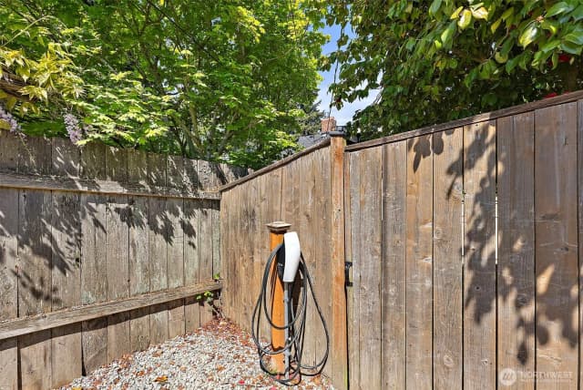 Property photo for 3944 N 30th Street, Tacoma photo 4