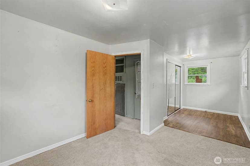 Property photo for 4435 Black Lake Blvd Sw, Olympia photo 18