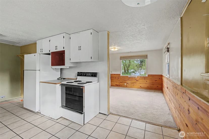 Property photo for 4435 Black Lake Blvd Sw, Olympia photo 8