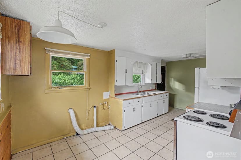 Property photo for 4435 Black Lake Blvd Sw, Olympia photo 7