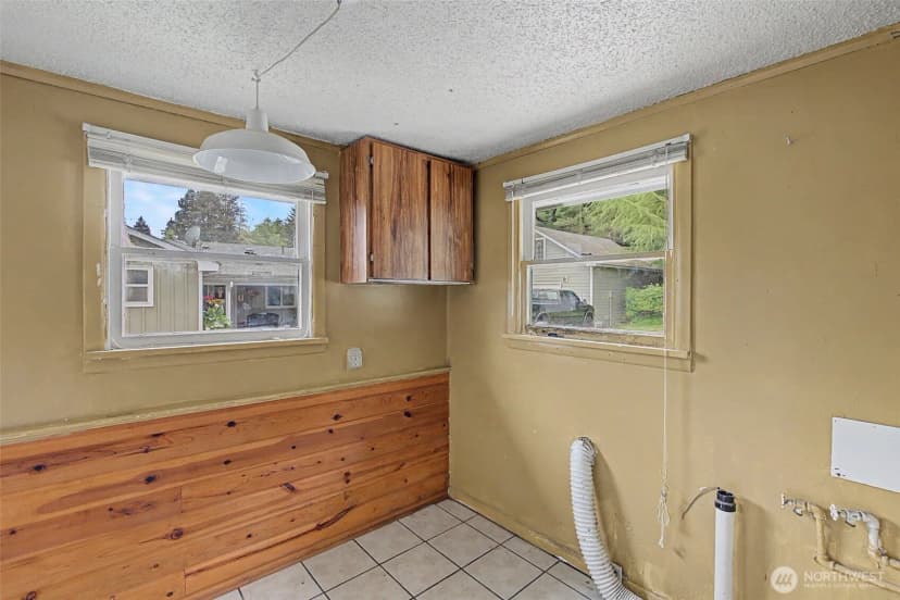 Property photo for 4435 Black Lake Blvd Sw, Olympia photo 6