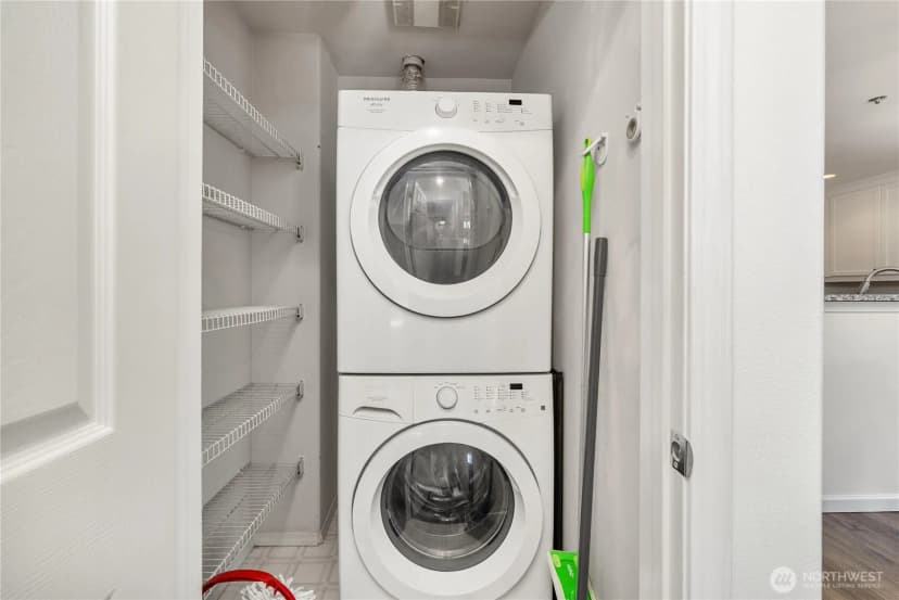 Property photo for 15335 Sunwood Boulevard #c301, Tukwila photo 24