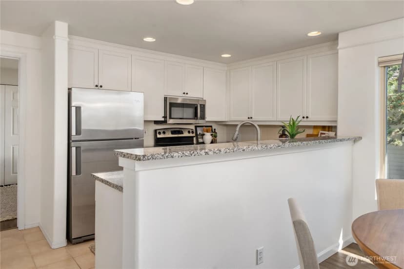 Property photo for 15335 Sunwood Boulevard #c301, Tukwila photo 12