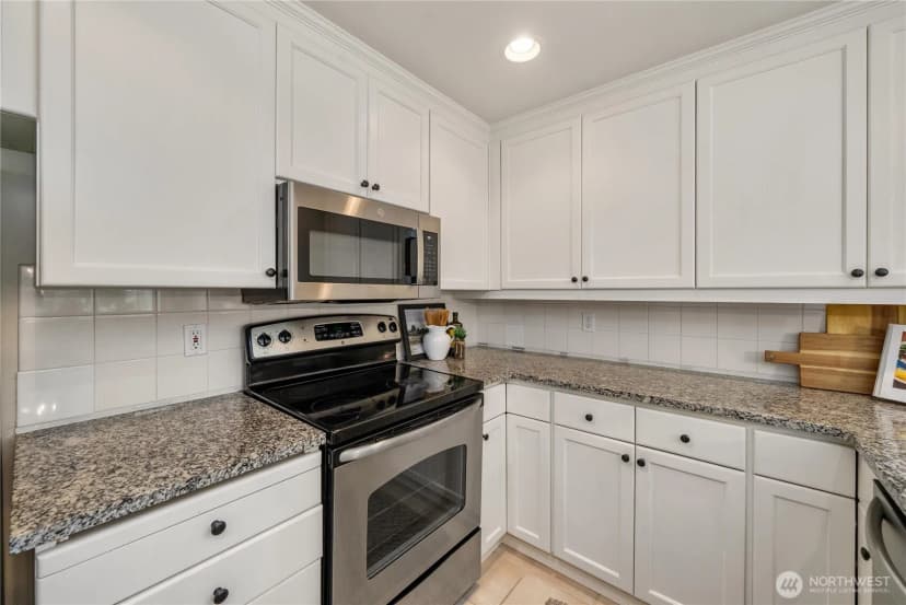 Property photo for 15335 Sunwood Boulevard #c301, Tukwila photo 10