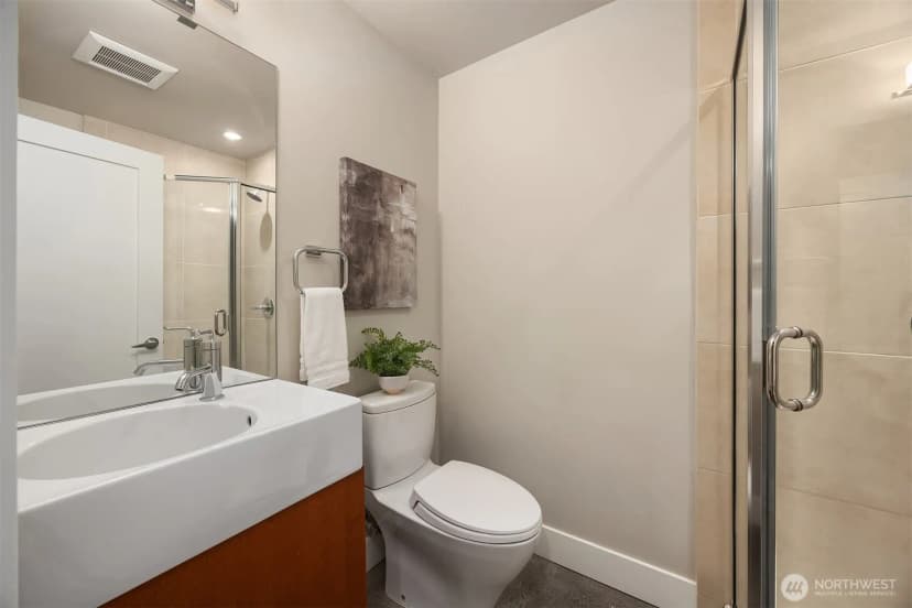 Property photo for 8902 Ne 117th Place, Kirkland photo 25